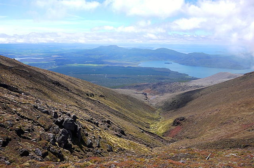 Tongariro Alpine Crossing 邂逅.末日火山