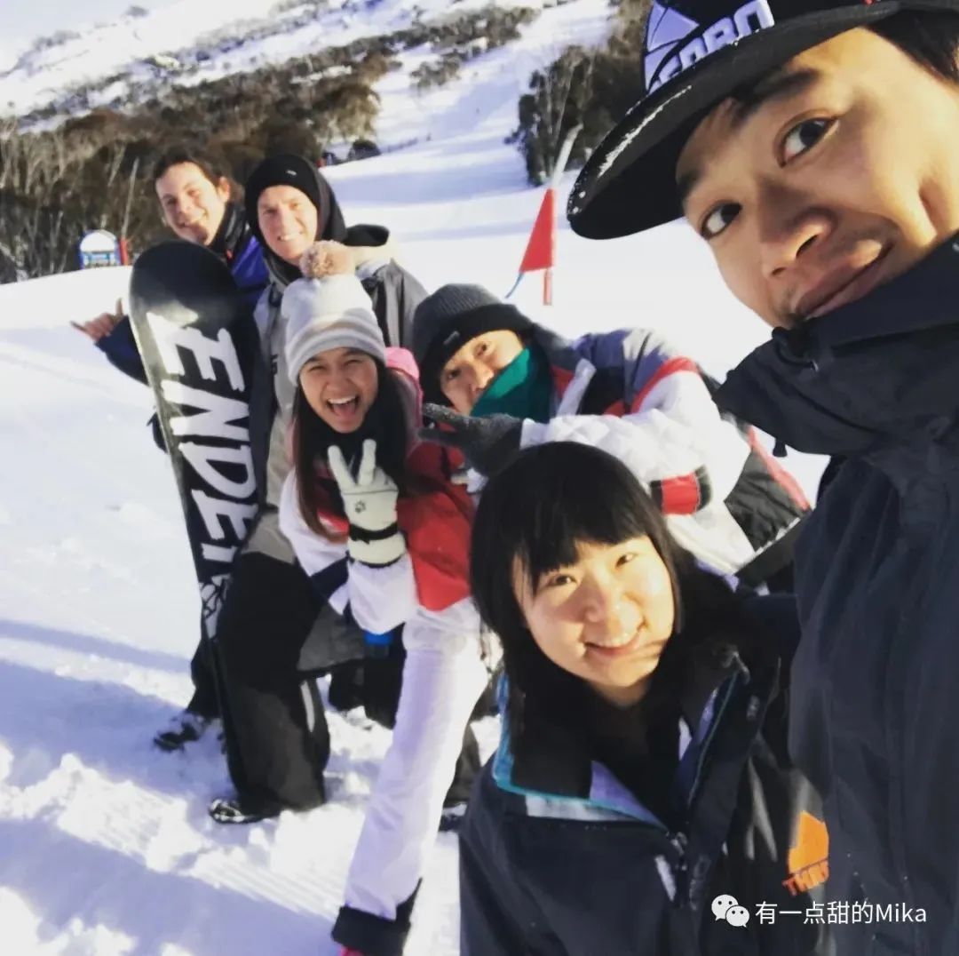 雪山上最美好的职业——烘焙师！滑雪、攒钱两不误！