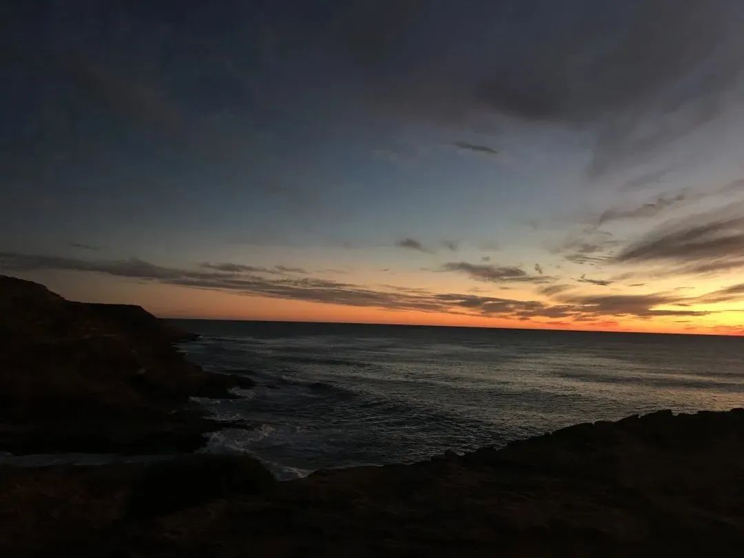 澳洲西部，沙漠和大海组成的疯狂旅行