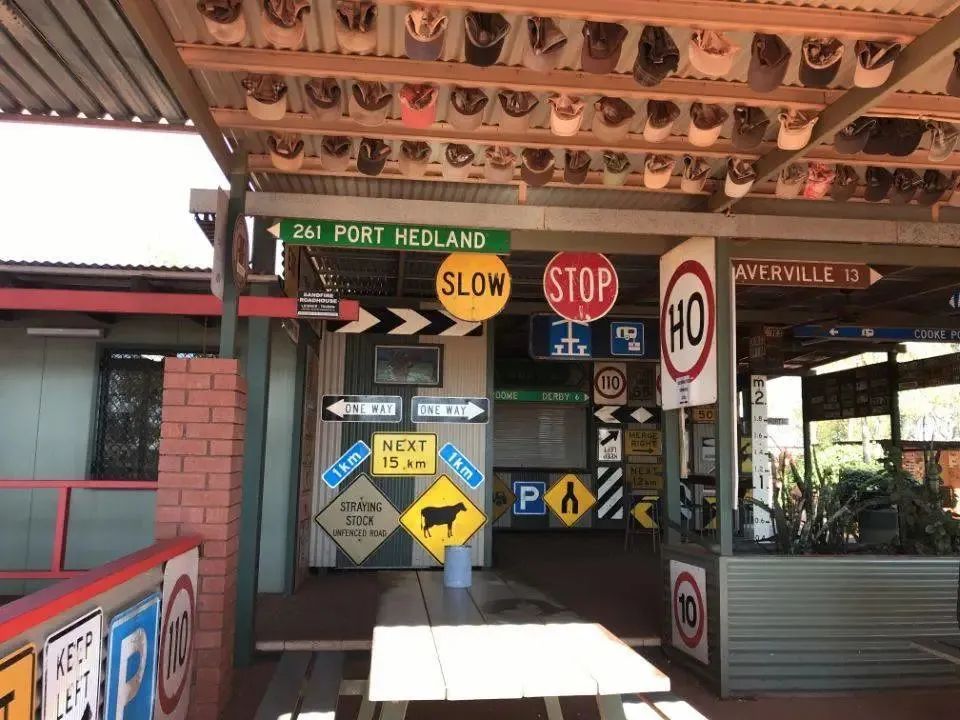 澳洲西部，沙漠和大海组成的疯狂旅行