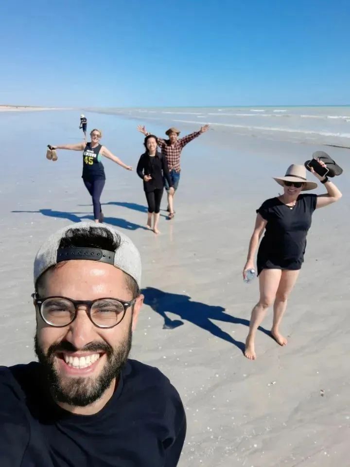 澳洲西部，沙漠和大海组成的疯狂旅行