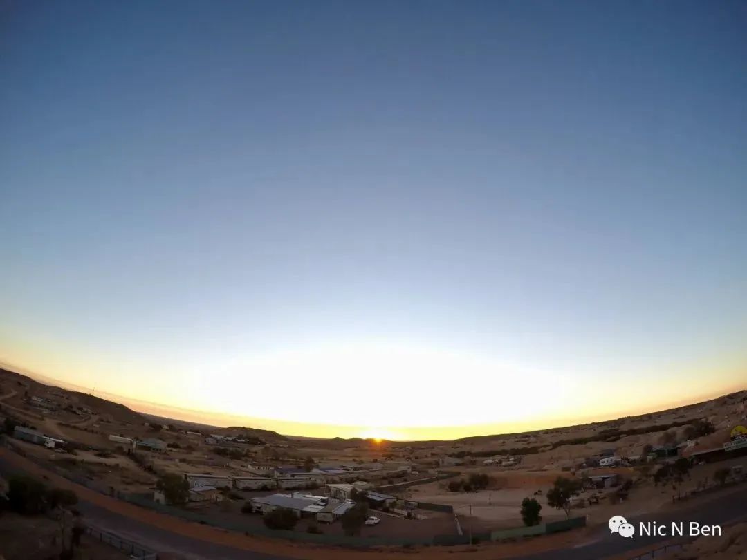 纵贯澳洲大陆中心，3065KM,87号公路，Adelaide to Darwin