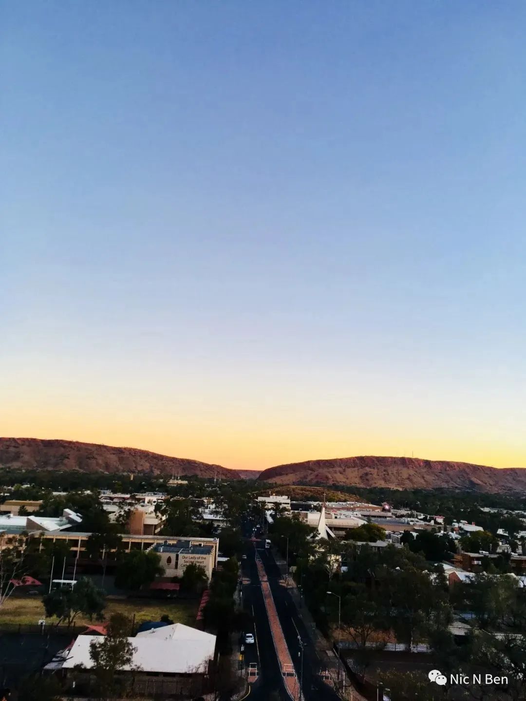 纵贯澳洲大陆中心，3065KM,87号公路，Adelaide to Darwin