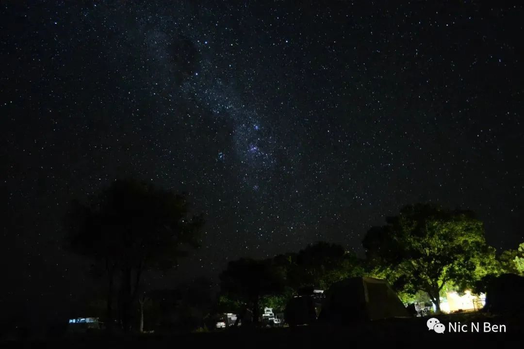 纵贯澳洲大陆中心，3065KM,87号公路，Adelaide to Darwin