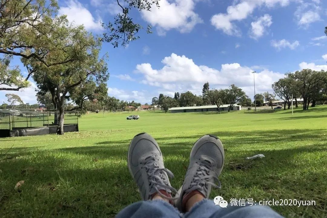 惨失寿司店工作，却喜提青旅换宿机会！