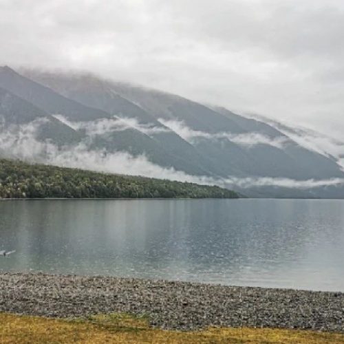 尼尔森的湖，一蓑烟雨